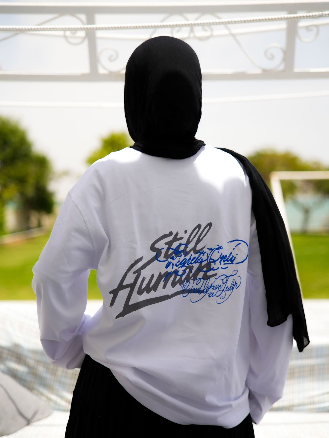 WHITE LONG SLEEVE T-SHIRT