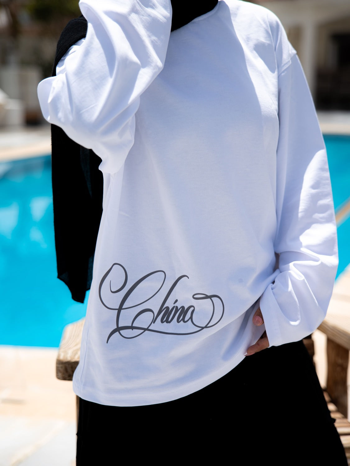 WHITE LONG SLEEVE T-SHIRT