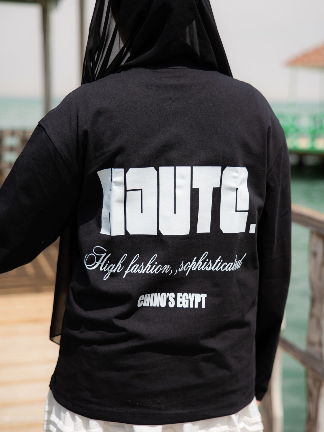BLACK LONG SLEEVE T-SHIRT
